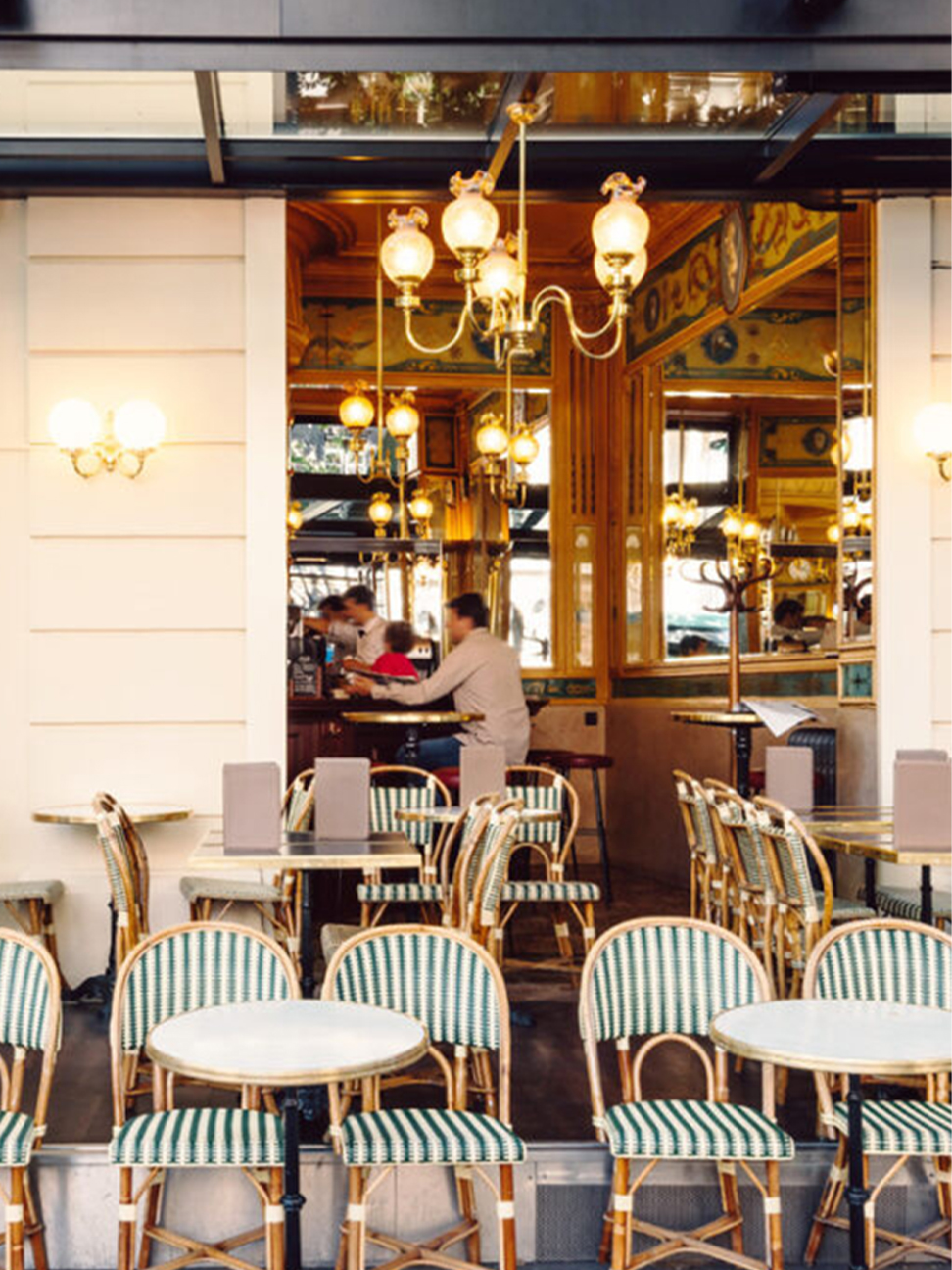 découvrez tout ce qu'il y a à savoir sur le commerce, ses différentes facettes et son impact économique dans notre société.