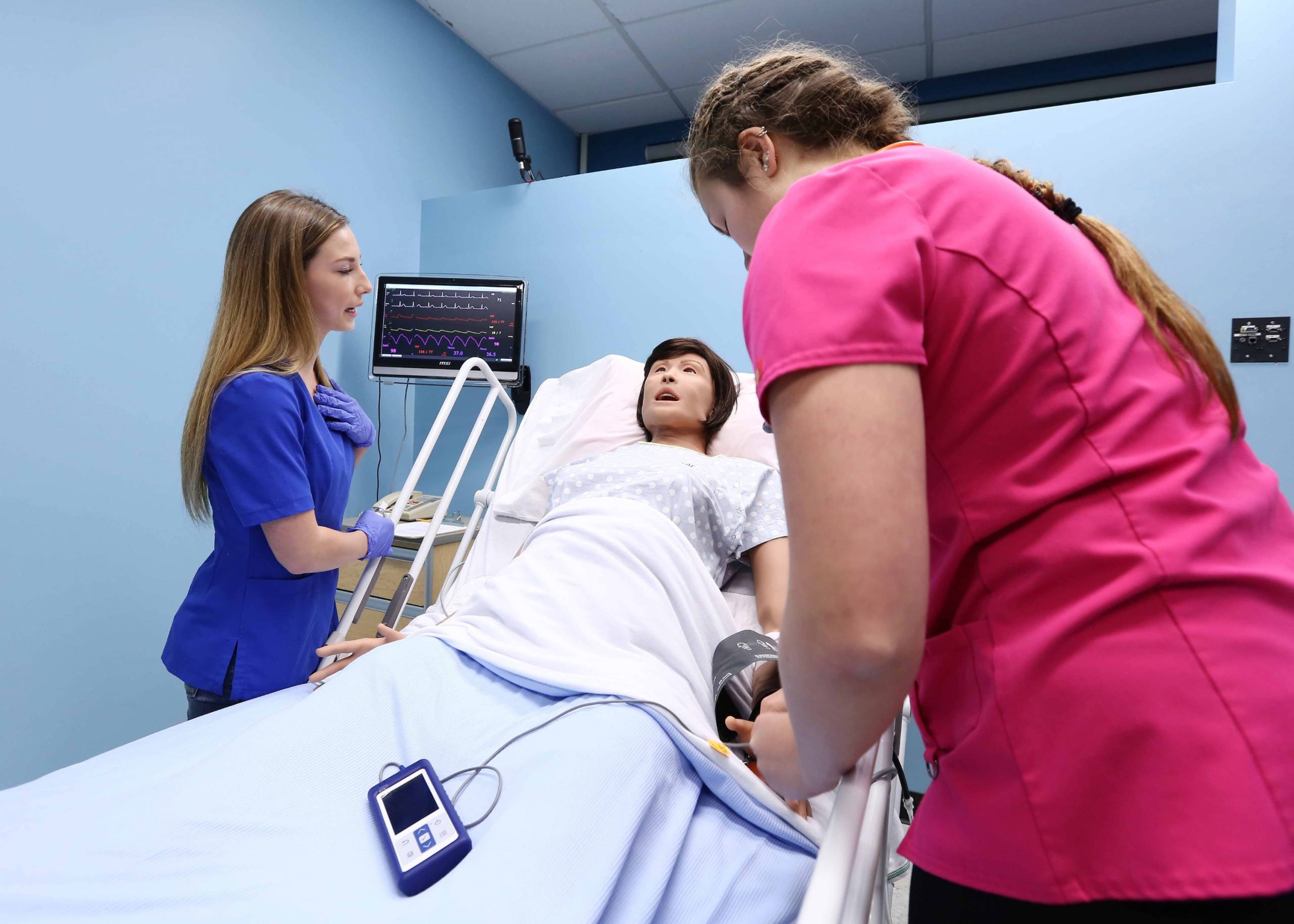 découvrez l'assurance étudiant infirmier, une couverture adaptée aux besoins des étudiants en soins infirmiers. protégez-vous efficacement durant vos études avec des garanties spécifiques, un tarif avantageux, et un accompagnement professionnel en cas de besoin.