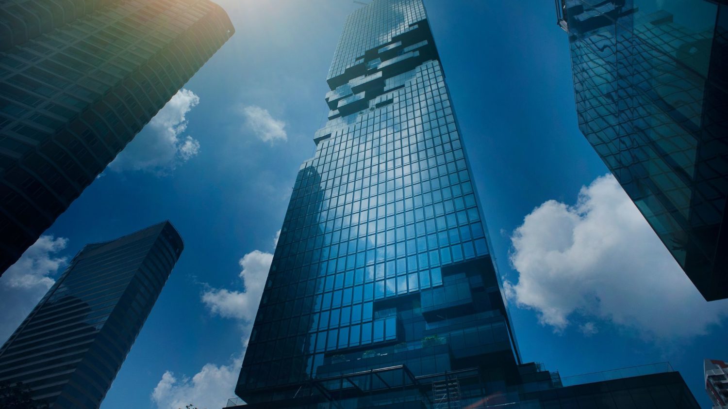 découvrez nos solutions d'assurance entreprise adaptées à vos besoins. protégez votre activité contre les risques et assurez la pérennité de votre entreprise grâce à une couverture personnalisée.