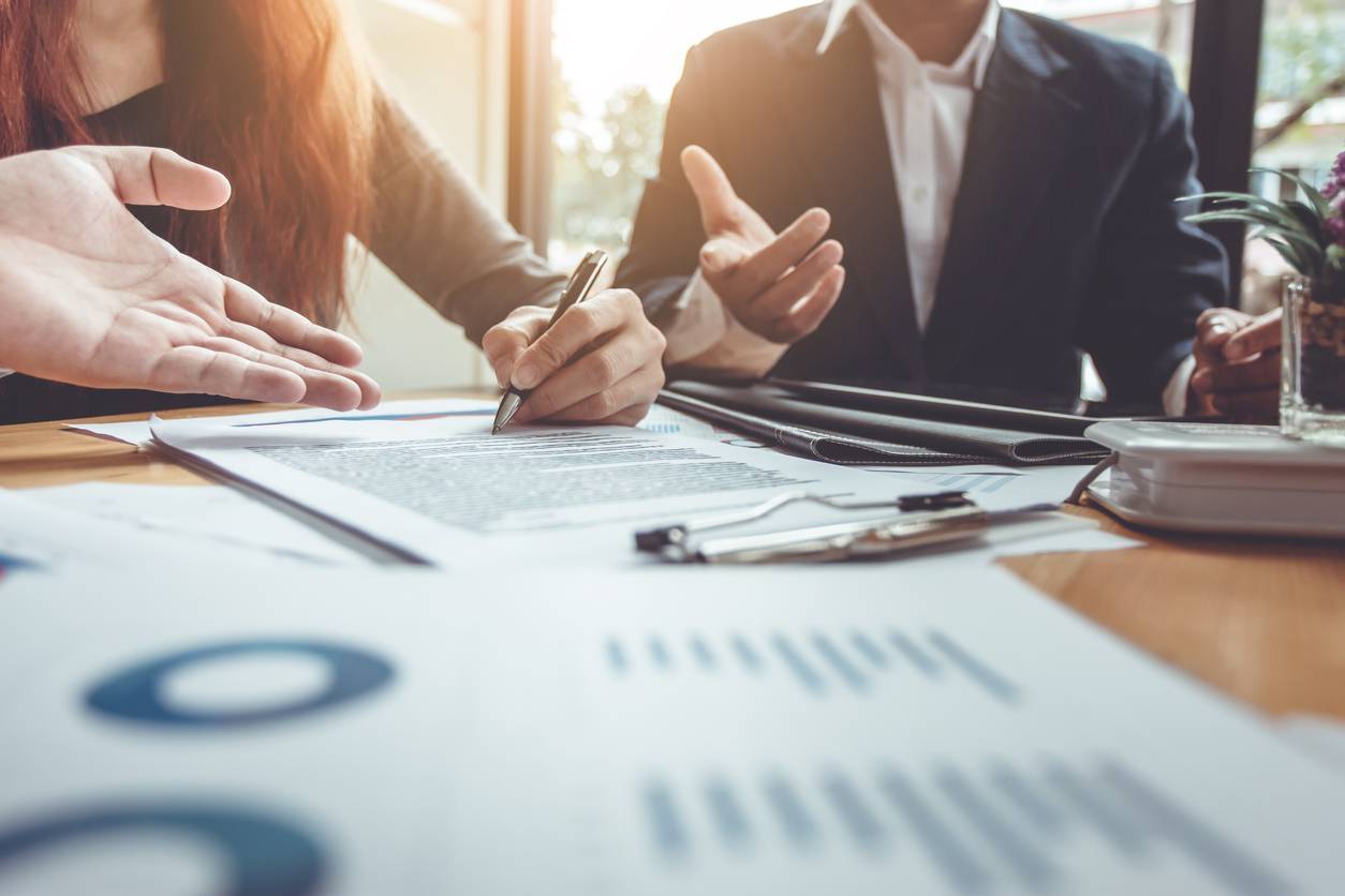 découvrez nos solutions d'assurances spécialement conçues pour les entreprises. protégez votre activité contre les imprévus et assurez votre tranquillité d'esprit avec des garanties adaptées à vos besoins. demandez un devis personnalisé dès aujourd'hui.