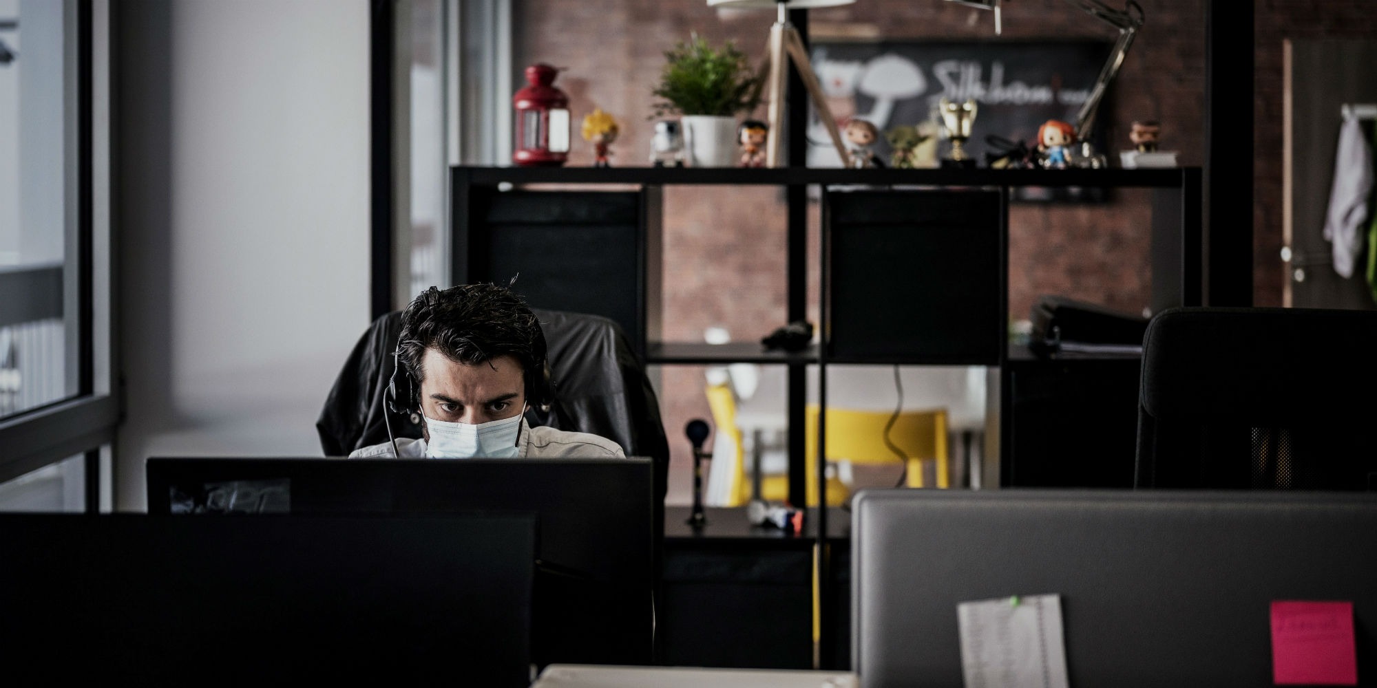 découvrez nos solutions d'assurance entreprise spécifiquement conçues pour faire face aux impacts de la covid-19. protégez votre activité contre les risques financiers liés à la crise sanitaire et assurez la pérennité de votre entreprise avec nos garanties adaptées.