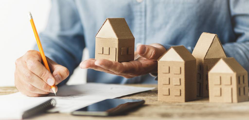 découvrez l'assurance responsabilité civile professionnelle (rcp) spécialement conçue pour les agents immobiliers. protégez votre activité et votre patrimoine contre les risques liés à votre profession avec une couverture adaptée à vos besoins.