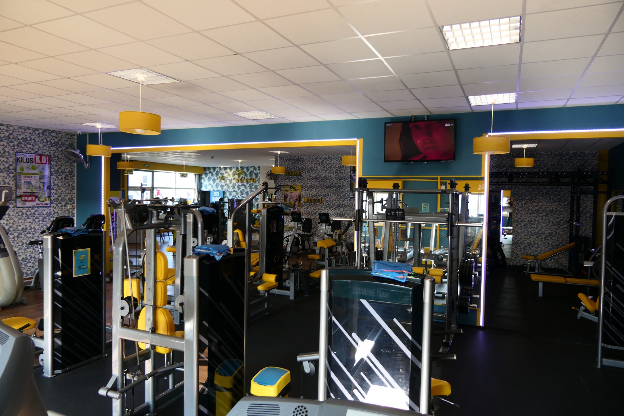 découvrez notre solution d'assurance spécialement conçue pour les salles de sport. protégez votre entreprise contre les risques et assurez la sécurité de vos clients avec une couverture complète et adaptée à vos besoins.