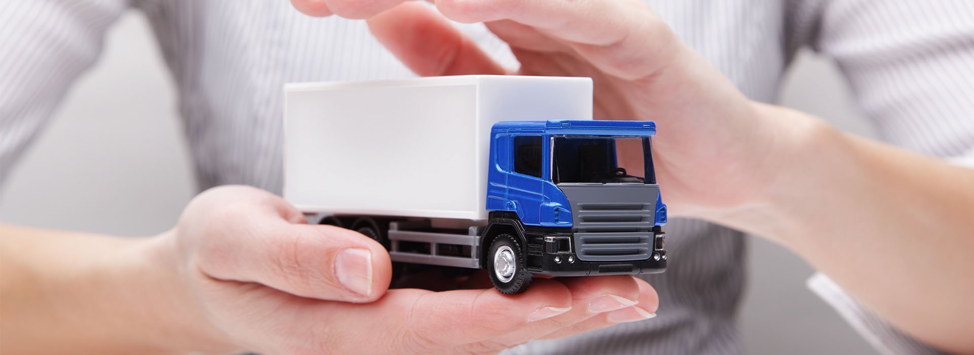 découvrez axa assurance transport, votre partenaire de confiance pour des solutions d'assurance adaptées à vos besoins en matière de transport. protégez votre flotte et vos marchandises avec des garanties complètes et un service client réactif.