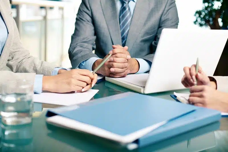 découvrez notre comparateur d'assurance dédié aux entreprises pour trouver la couverture idéale à des prix compétitifs. comparez les offres des principaux assureurs et protégez votre activité efficacement.
