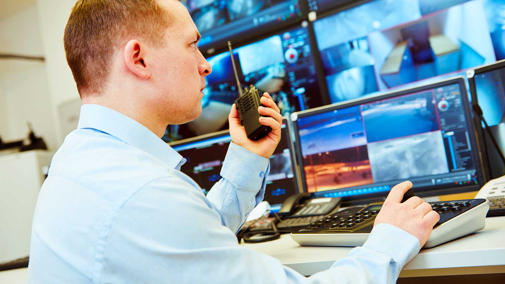 découvrez les enjeux essentiels de la protection des travailleurs, des droits fondamentaux aux dispositifs de sécurité au travail. informez-vous sur les lois, les réglementations et les pratiques qui garantissent un environnement de travail sûr et équitable.