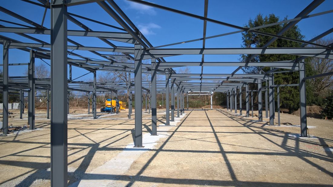 découvrez notre assurance bâtiment industriel, conçue pour protéger vos installations contre les risques imprévus. bénéficiez d'une couverture adaptée aux spécificités de votre secteur d'activité, garantissant la sécurité de vos biens et la continuité de votre production. obtenez un devis personnalisé et sécurisez l'avenir de votre entreprise dès aujourd'hui.